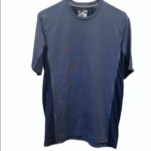 UNDER ARMOUR Fitted Athletic Shirt W/ Mesh Panels